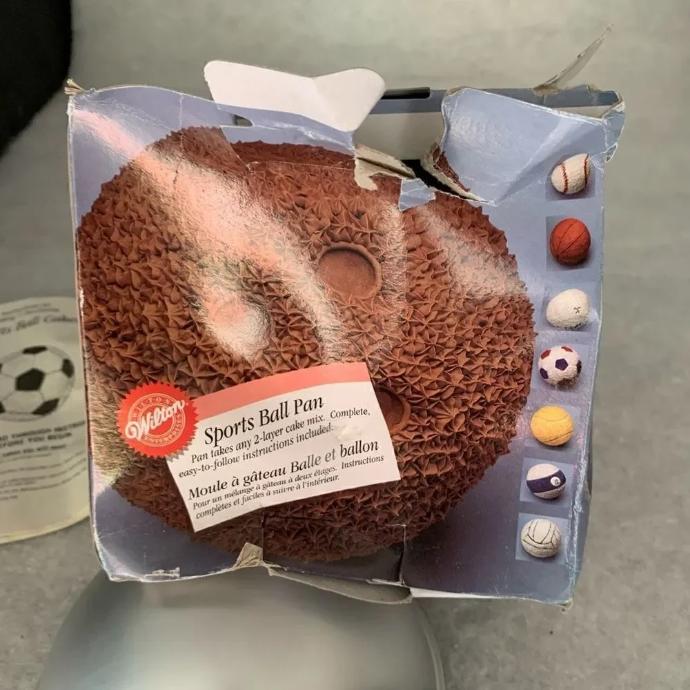 Wilton 3D Sports Ball Pan 2105-6506 With Instructions